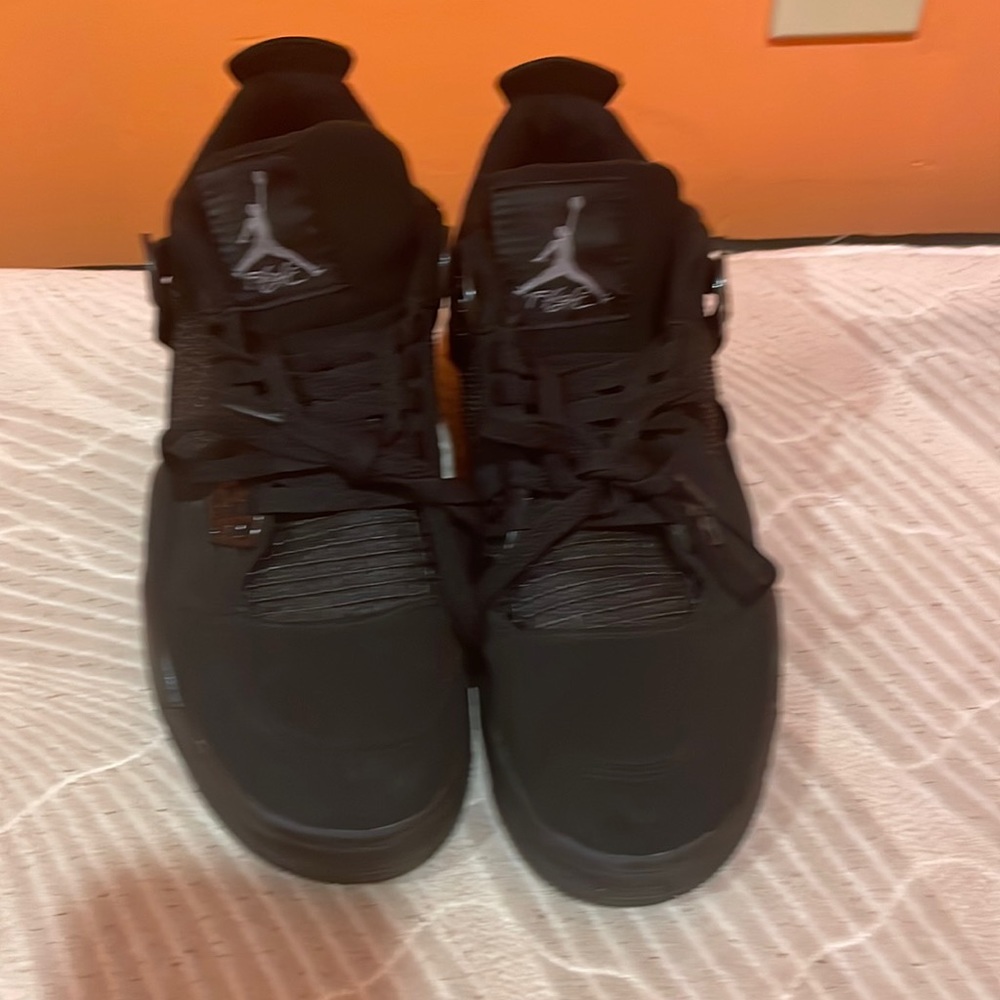 Jordan 4 Black Cats (READ DESC)